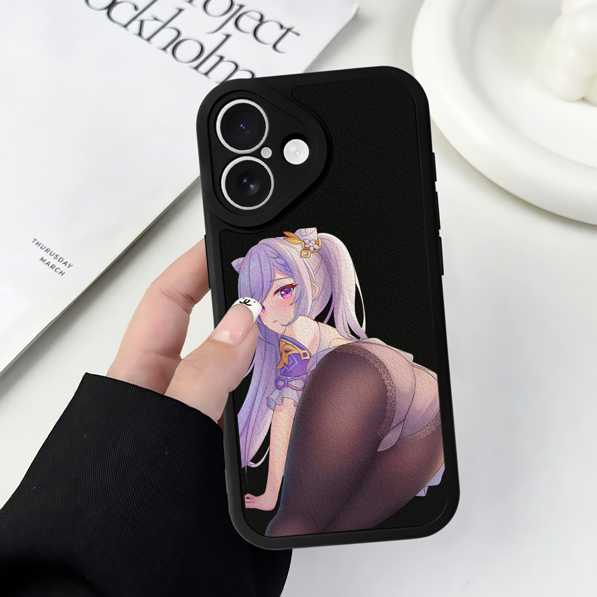 げんし神 刻晴 こくせい genshin Kokusei 【iPhone 16シリーズ対応】シリコンスマホケース（レザー調） 材質：シリコン